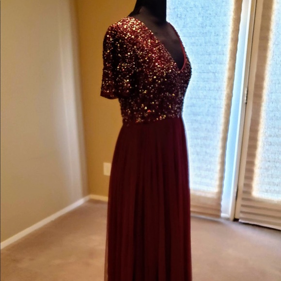 Weeding Beauty - Picture 2 of 5